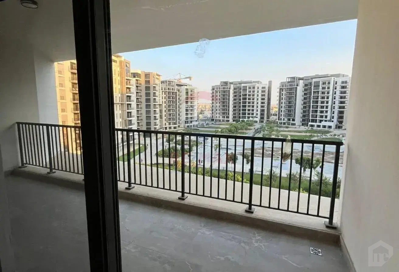 شقة مميزة للإيجار بالدور السادس | أبراج ZED