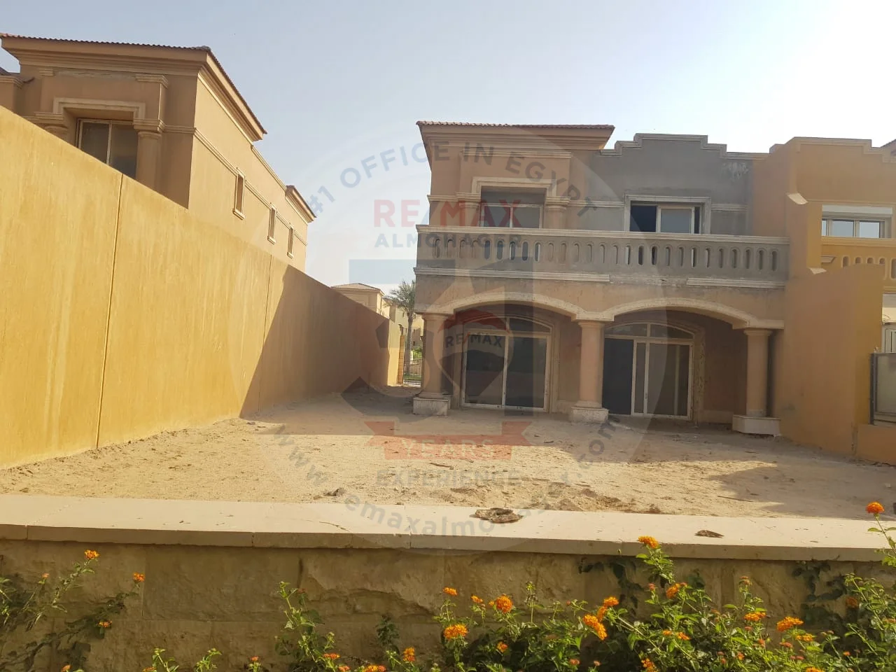 Villa for sale, 500 meters in Sheikh Zayed Compounds