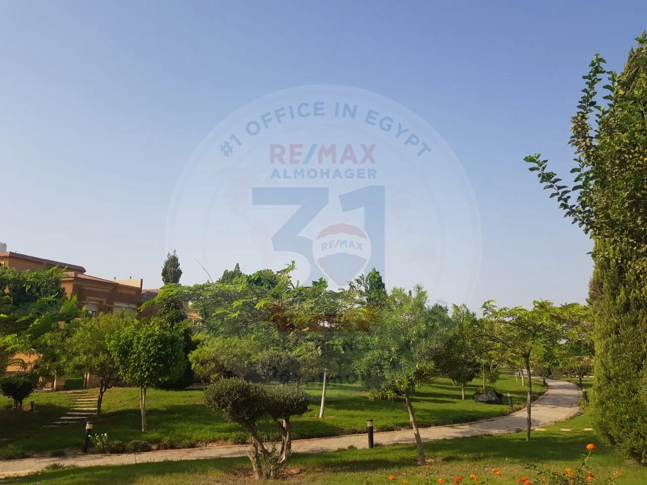 Villa for sale in Royal Meadows Compound, Sheikh Zayed - Giza