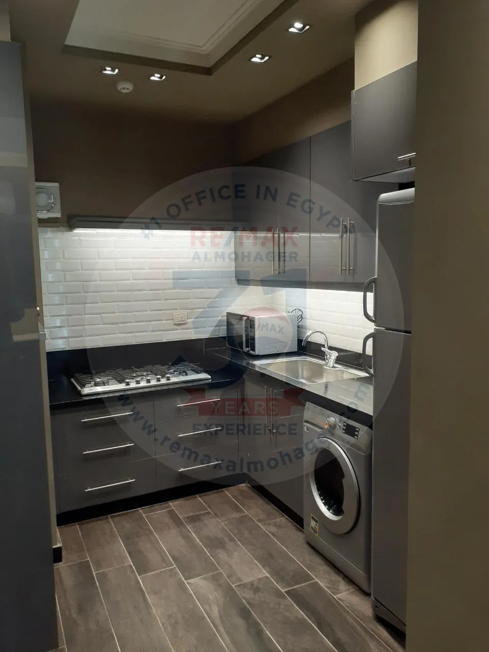 For rent in Lotus, apartment 185 m