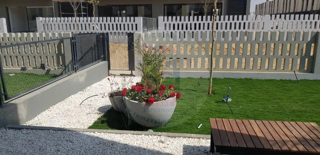 Townhouses for sale in Al Burouj Compound