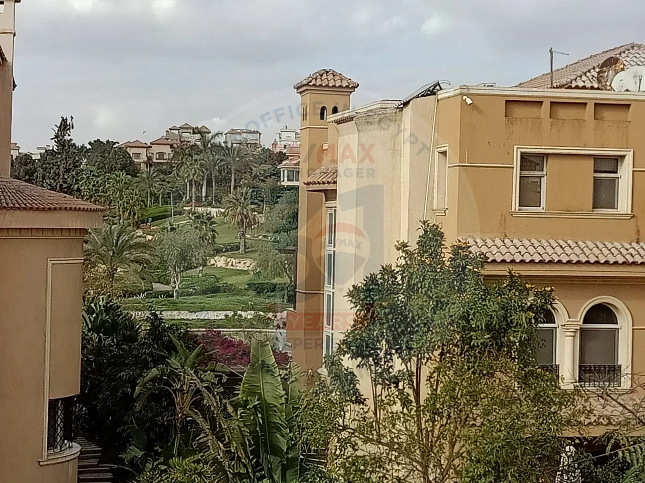 فيلا بموقع مميز بالتجمع للبيع