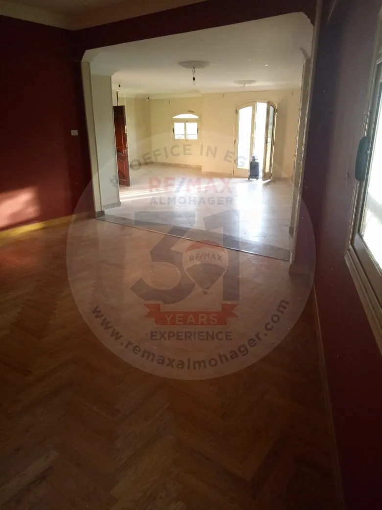 Apartment for sale in Sheikh Zayed 240m
