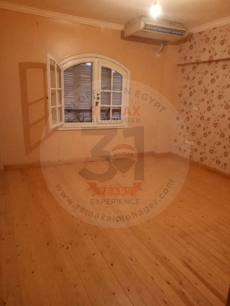 Apartment for sale in Sheikh Zayed 240m
