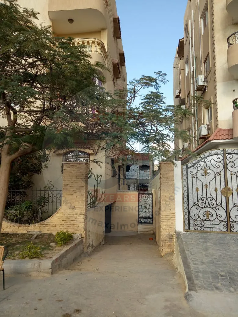 Apartment for sale in Sheikh Zayed 240m
