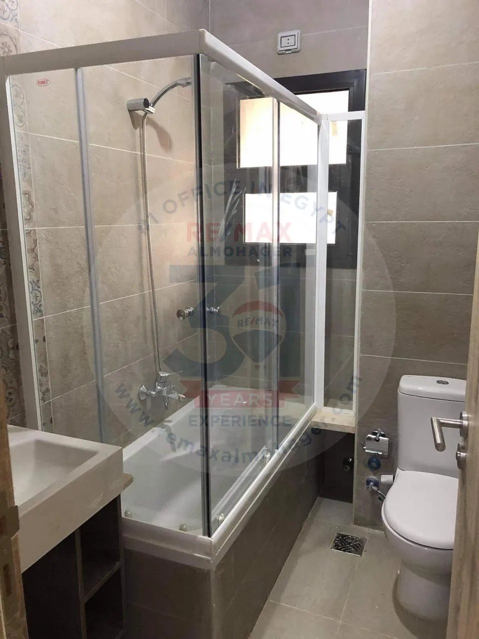 Apartment for sale in Fifth Square,