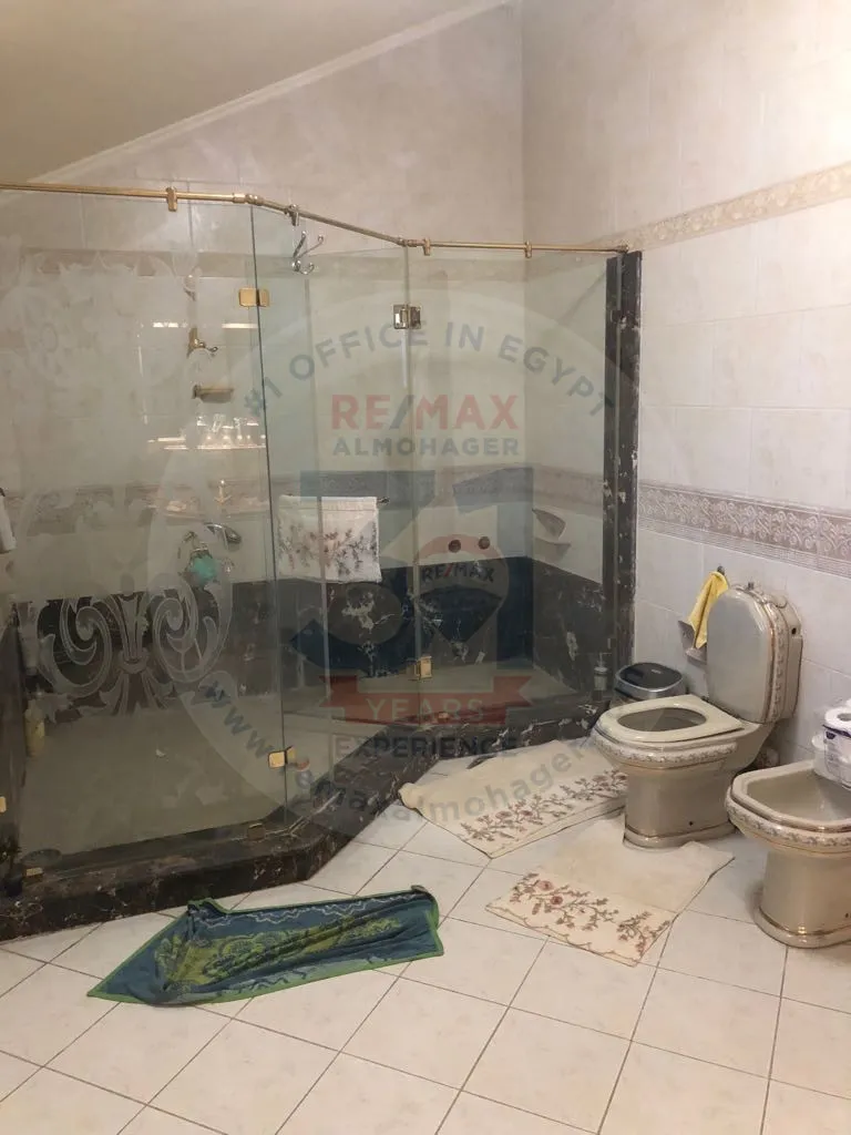 فيلا مسقلة للبيع في كمباوند الربوه في الشيخ زايد