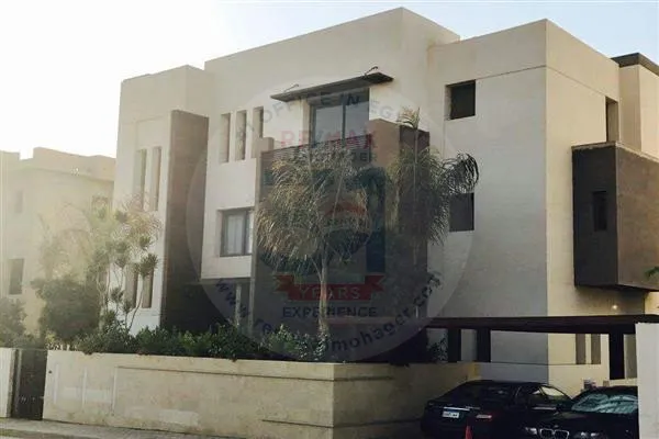 Villa for rent in Katameya Dunes Compound 600m