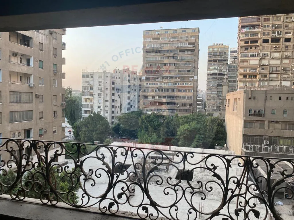 شقة للبيع فى الجيزة تطل على النيل مباشرة من التراس