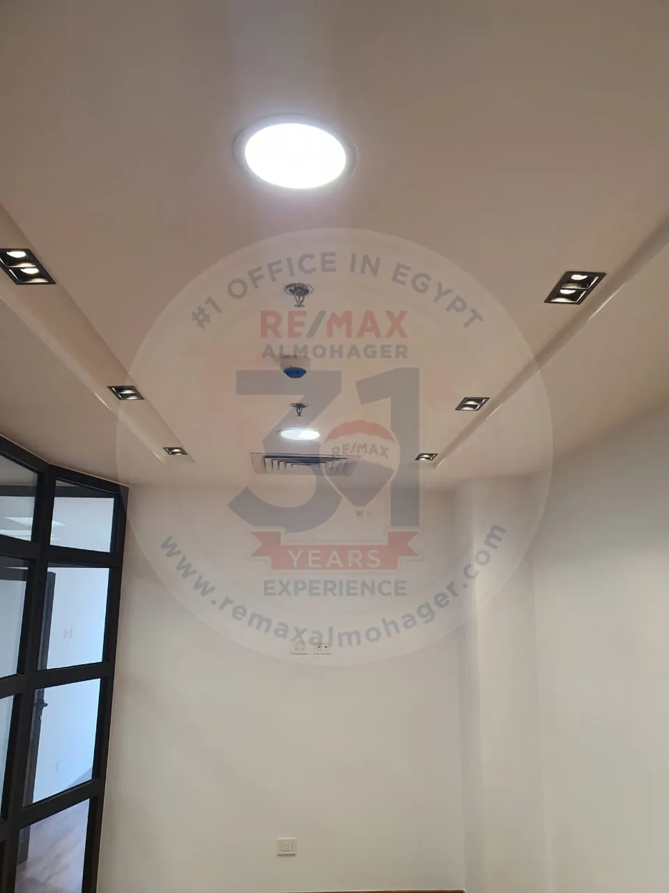 Own your Unique office in the portal area of ​​152 m