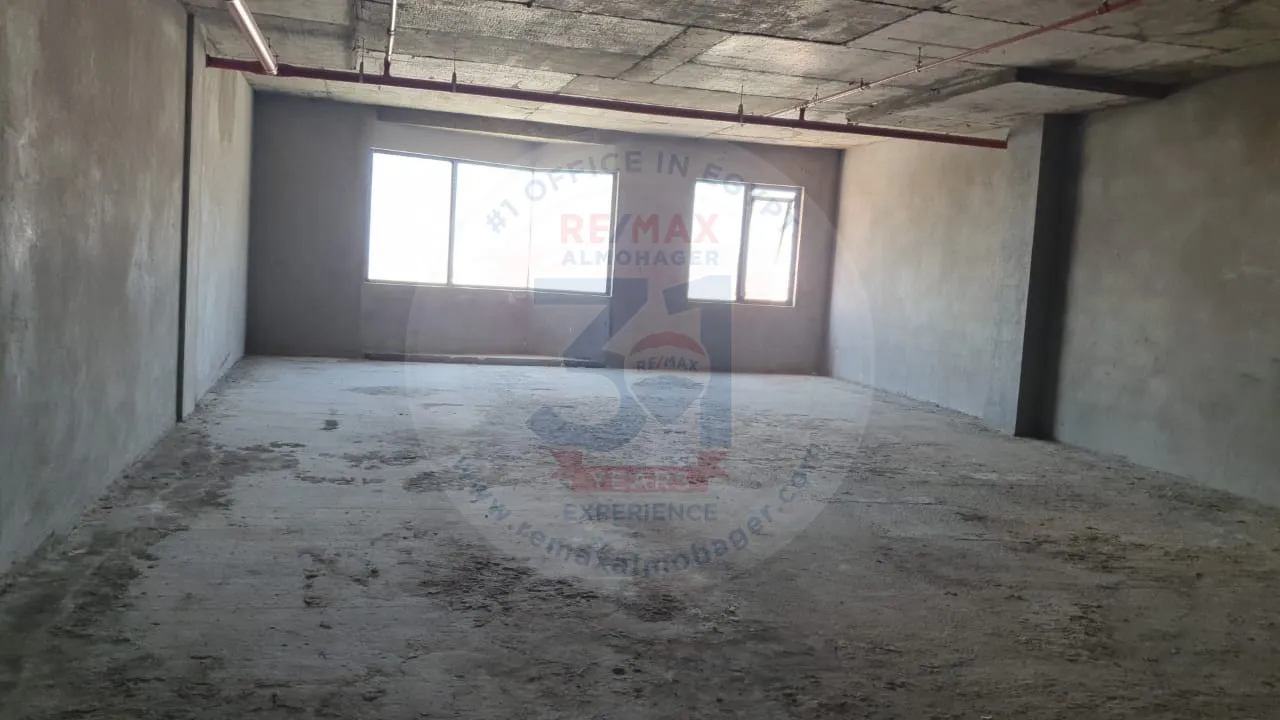 Office for sale in Portal Sheikh Zayed 149m