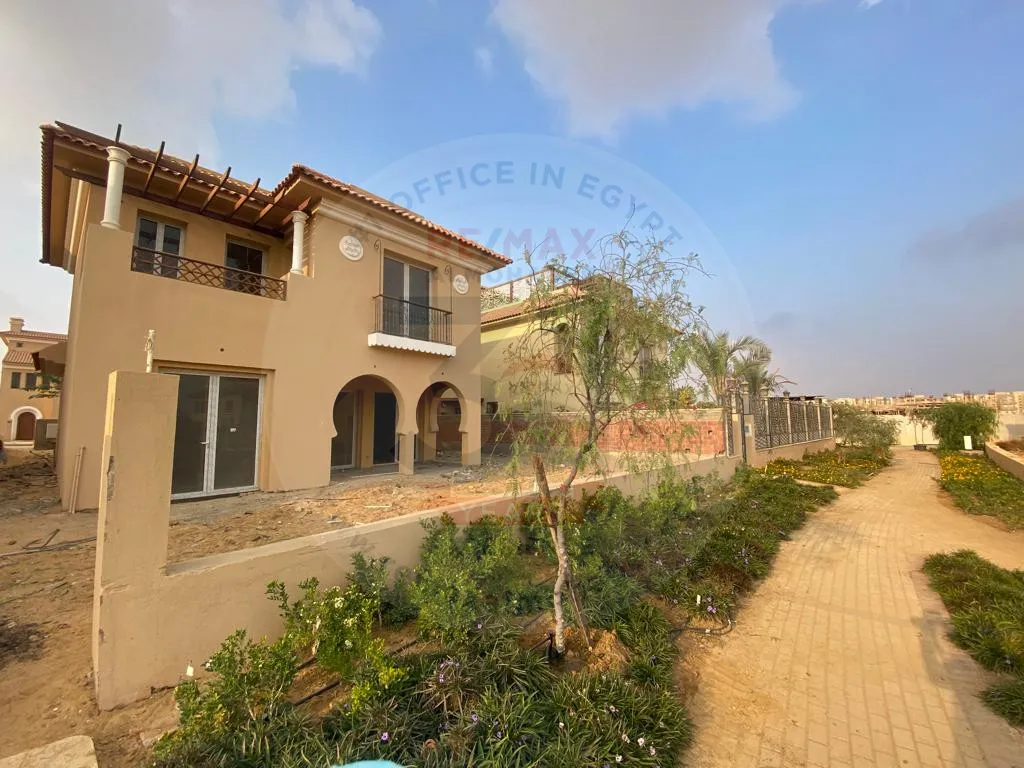 Villa for sale in Hyde Park, New Cairo,