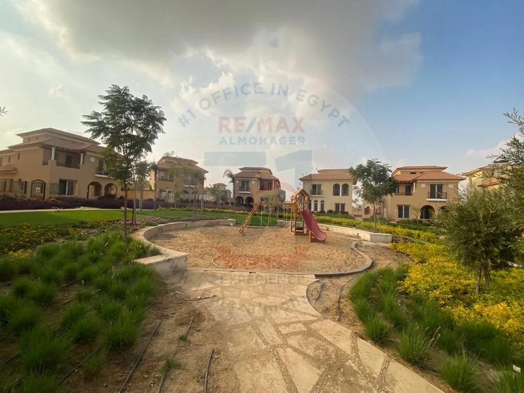 Villa for sale in Hyde Park, New Cairo,