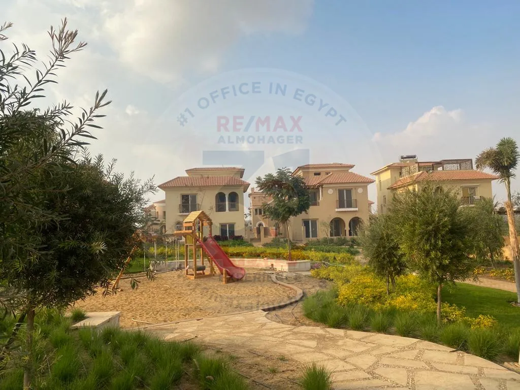 Villa for sale in Hyde Park, New Cairo,