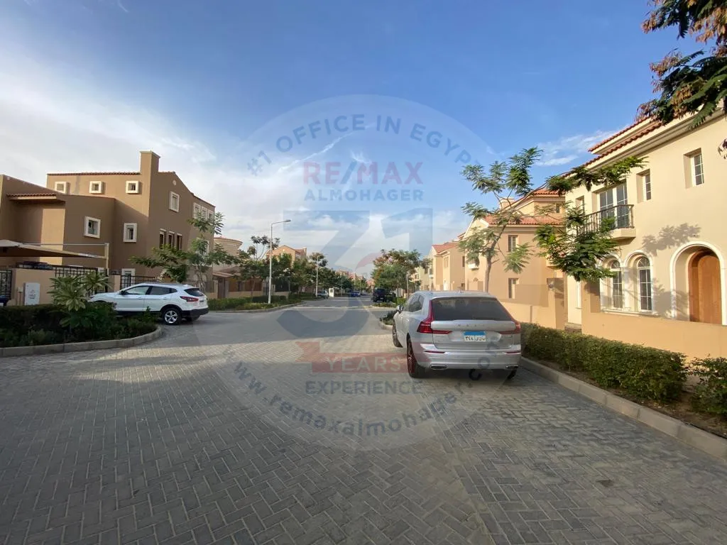 Villa for sale in Hyde Park, New Cairo,