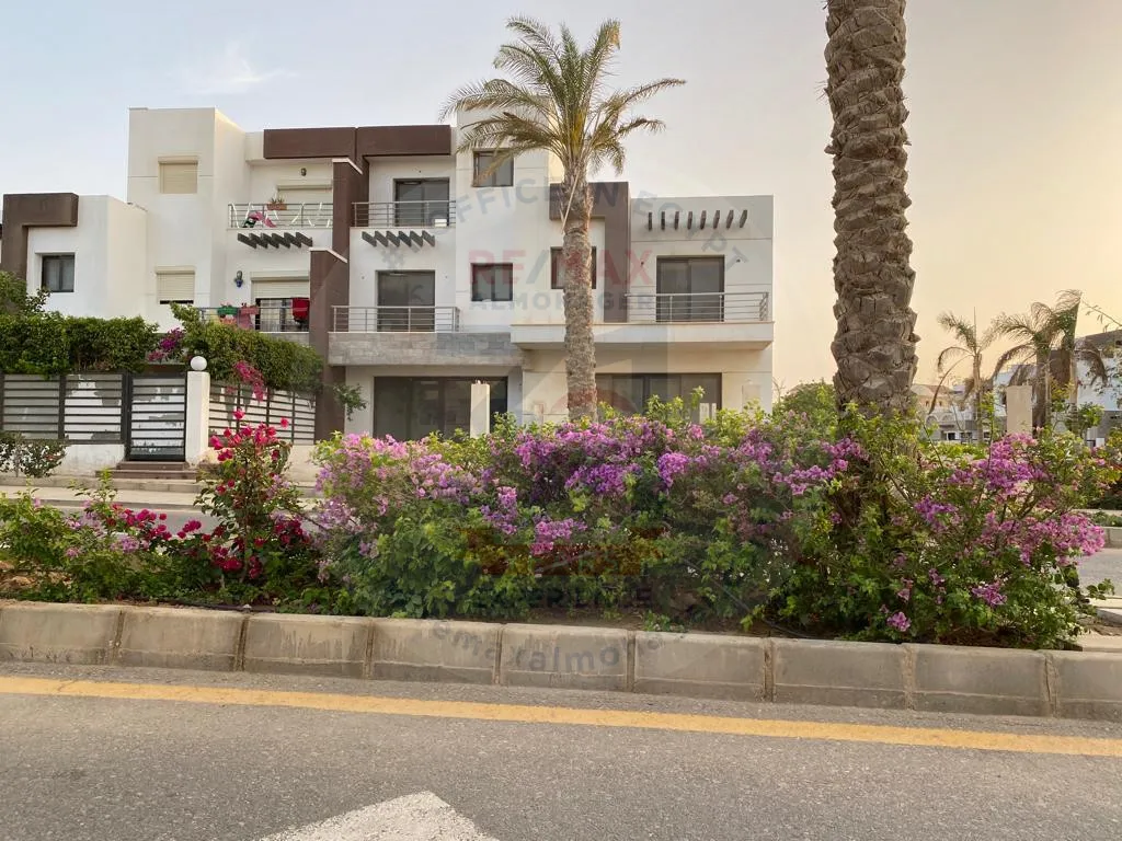 Townhouse for sale in Hyde Park, New Cairo