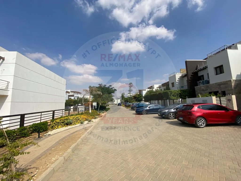 Townhouse for sale in Hyde Park, New Cairo