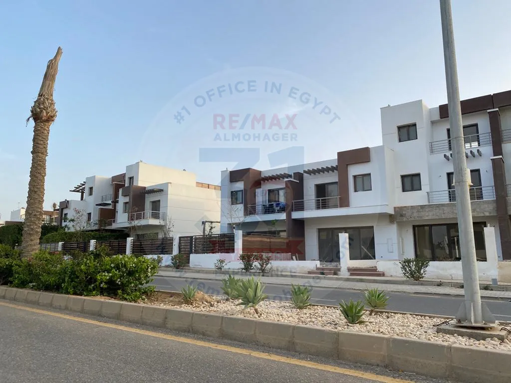 Townhouse for sale in Hyde Park, New Cairo