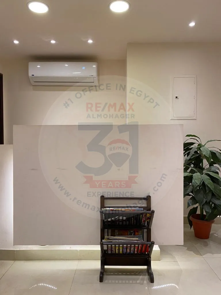 Apartment suitable as a clinic for sale in Heliopolis
