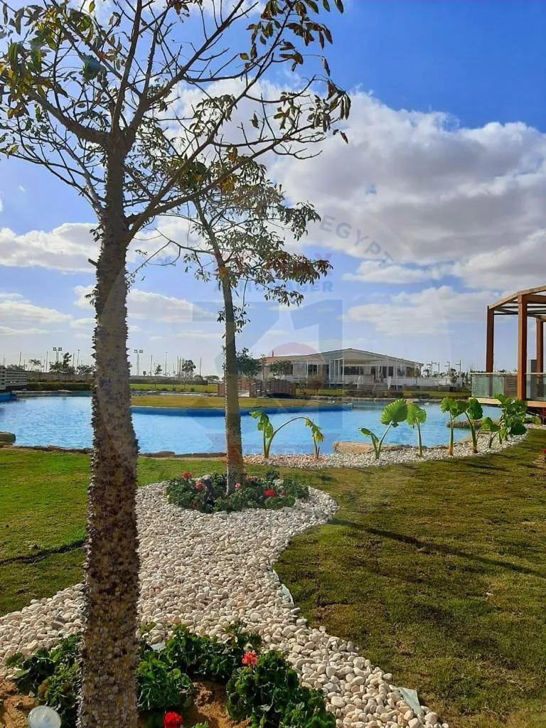 Town House 250 mtr for sale in Hyde Park