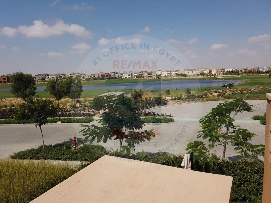 Chalet for sale in LA Vista Bay