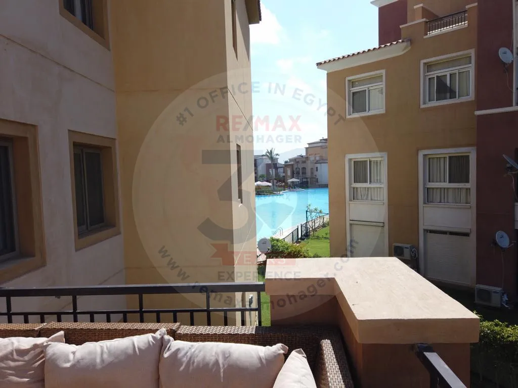 Chalet for sale in LA Vista Bay