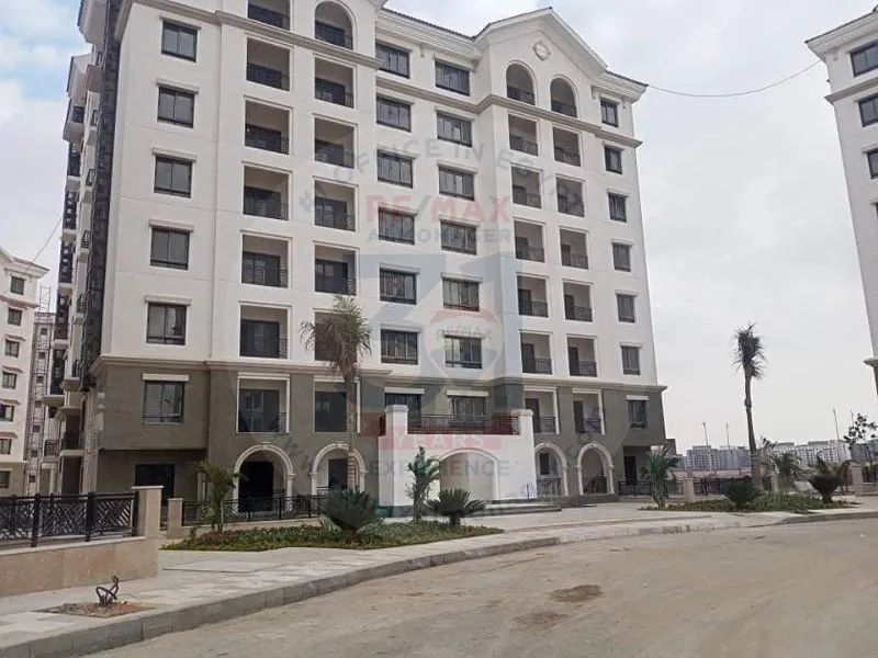 3 Bedrooms flat for sale