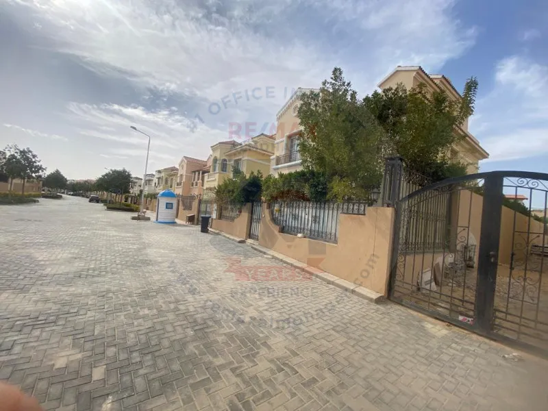 Villa for sale in Hyde Park