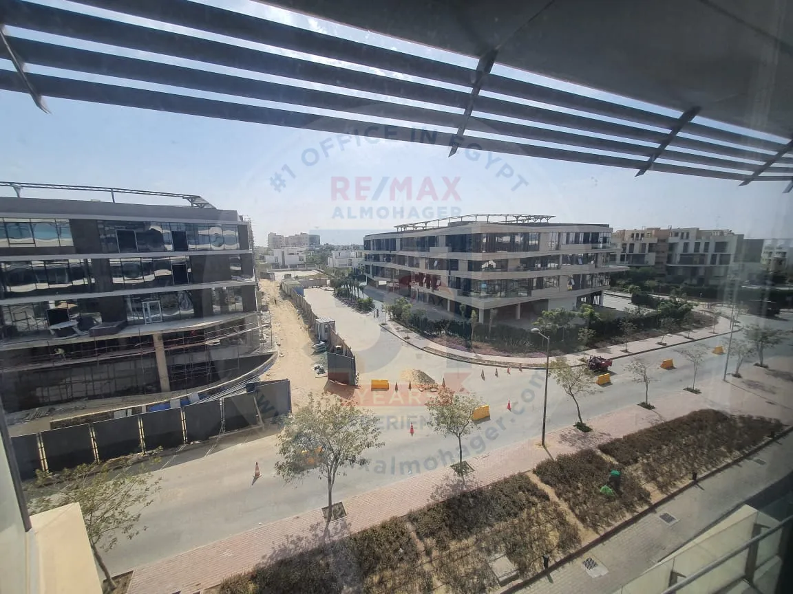 Office for rent in Polygon Business Park - Beverly Hills in Sheikh Zayed