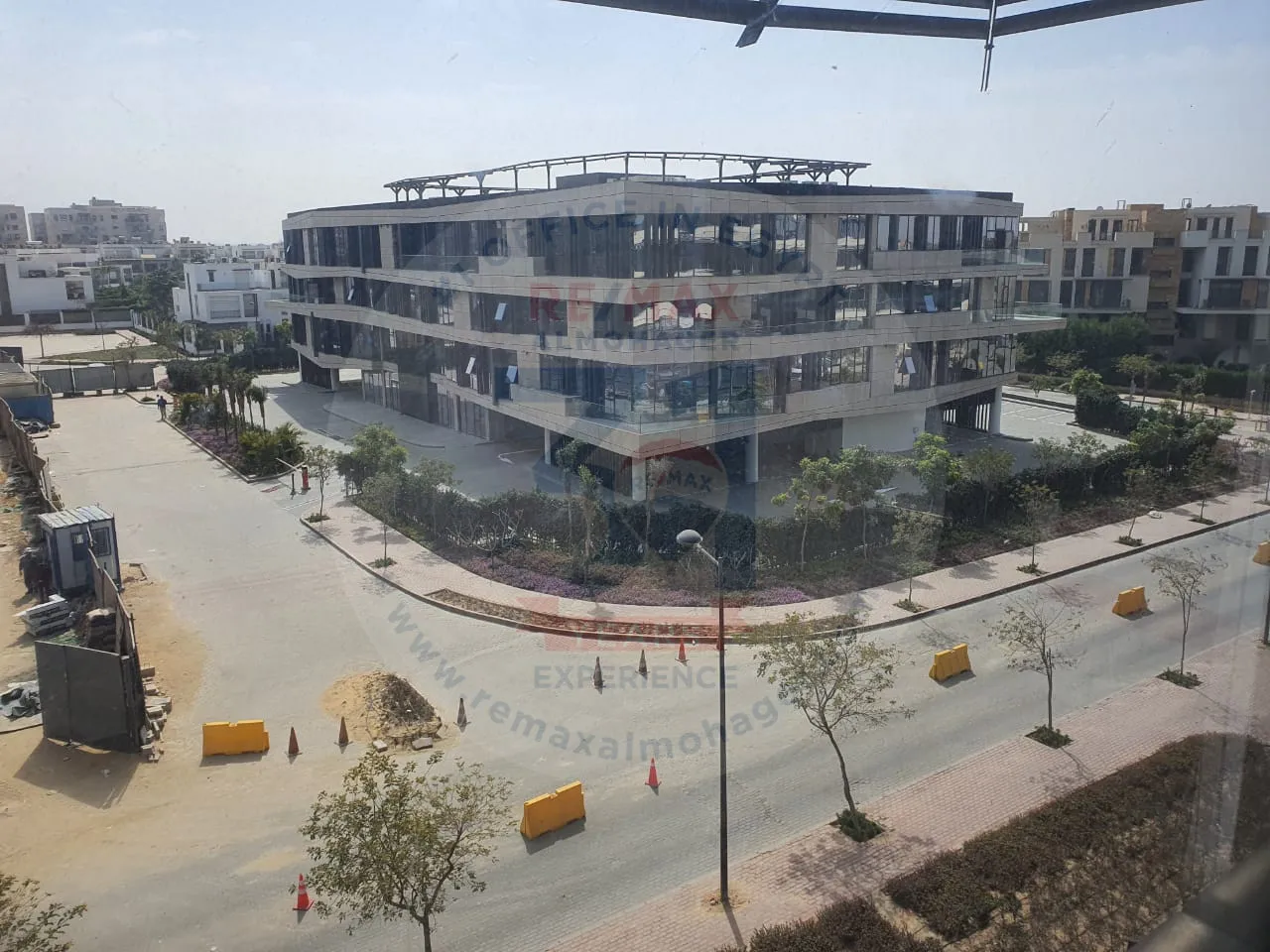 Office for rent in Polygon Business Park - Beverly Hills in Sheikh Zayed