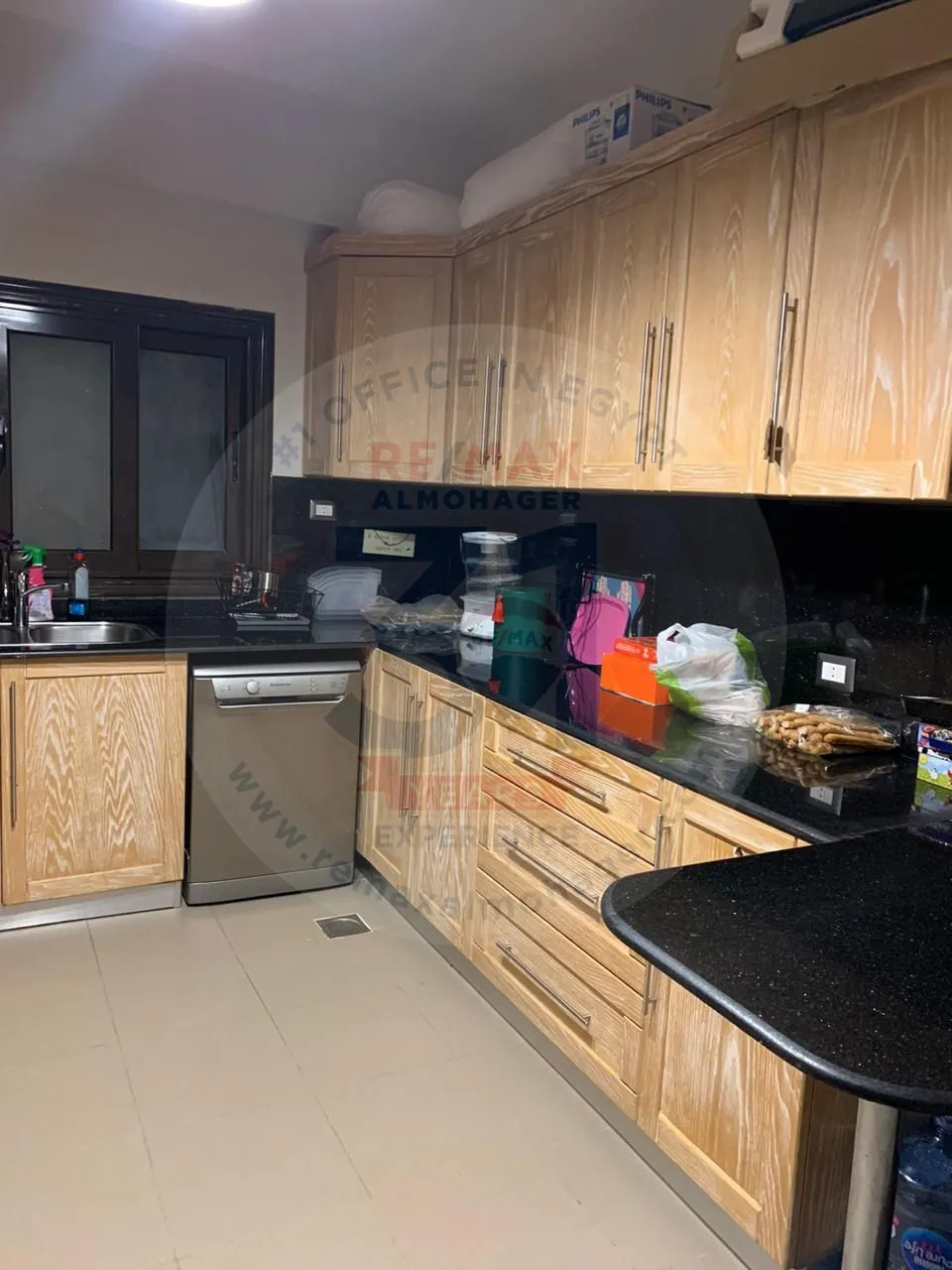 عقارات للبيع مع دريسنج ومكيفات
