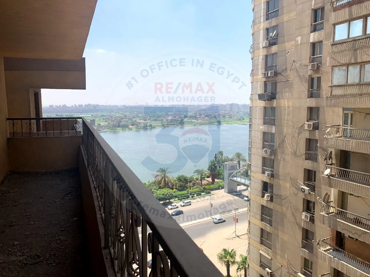 Apartment for sale directly on the Nile in Maadi