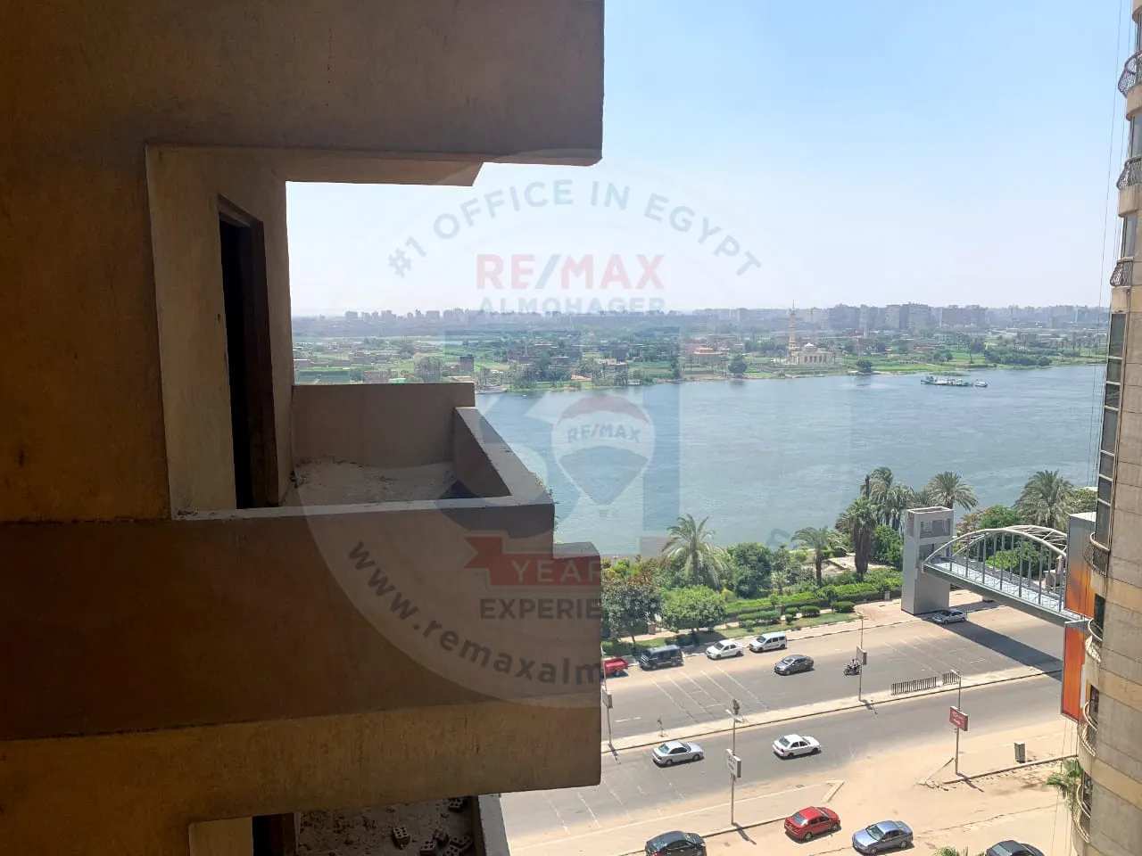 Apartment for sale directly on the Nile in Maadi