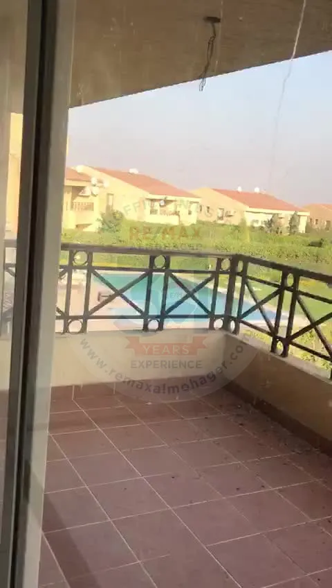 Villa for rent in Al Rabwa Compound in Sheikh Zayed - view on the golf