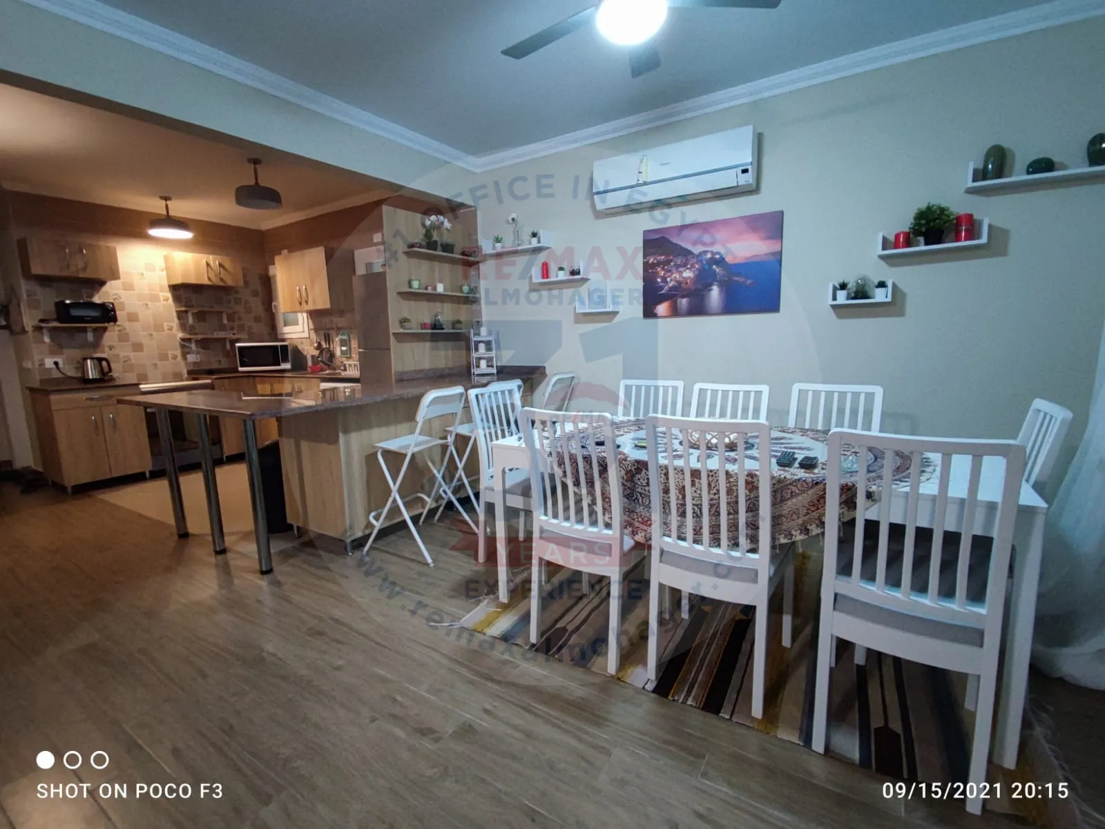 Properties for rent in Ras Al Hekma overlooking sea and swimming pool