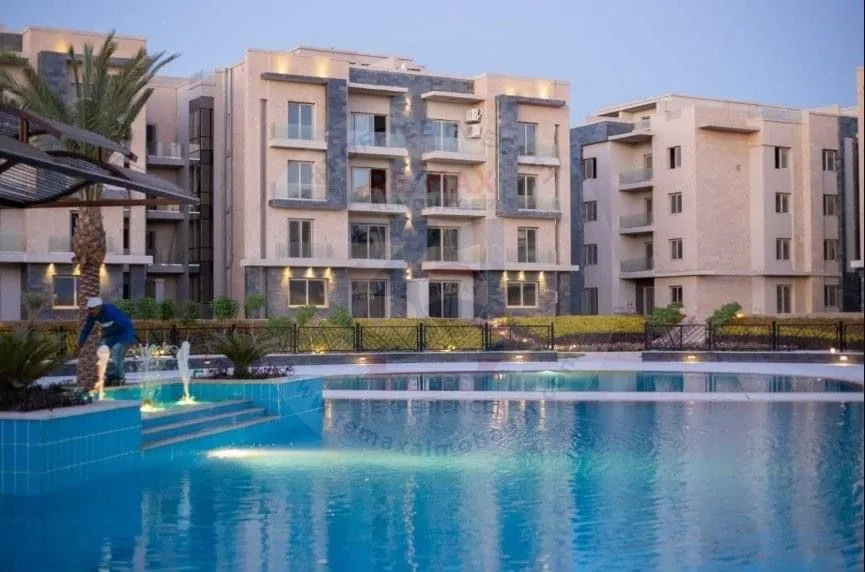 Properties pool view in Dyar Residence