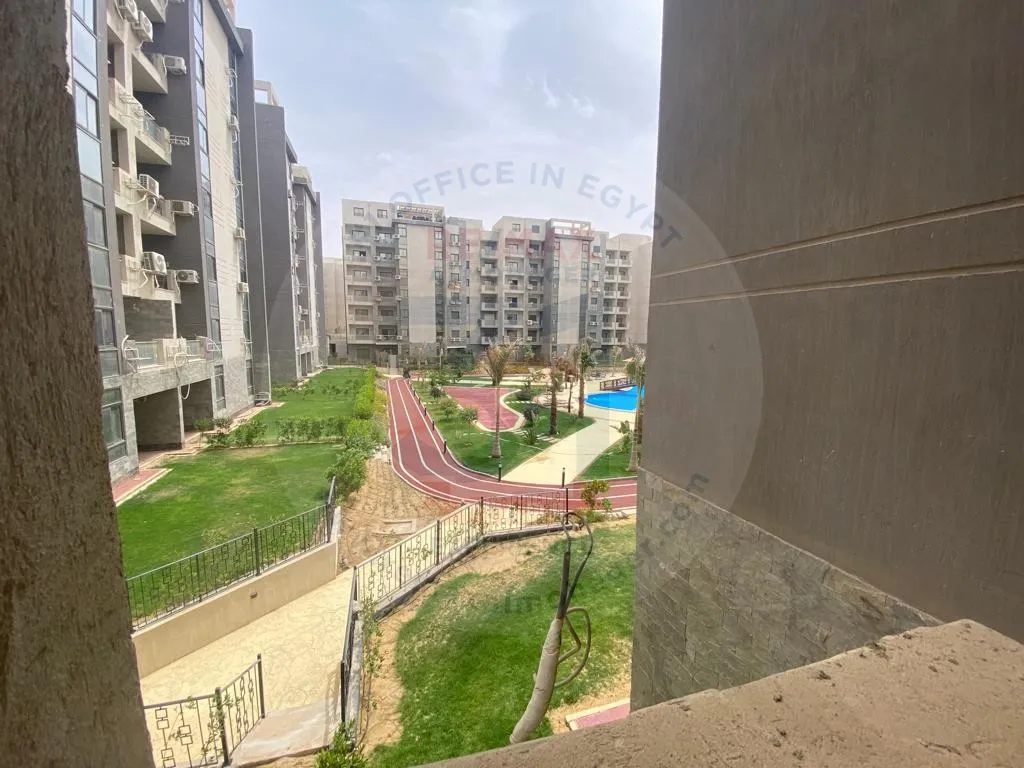 Properties pool view in Dyar Residence