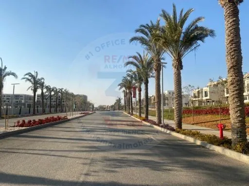 Villa for sale in installments in Palm hills