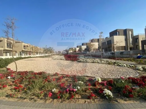 apartment for sale with master room in palm hills