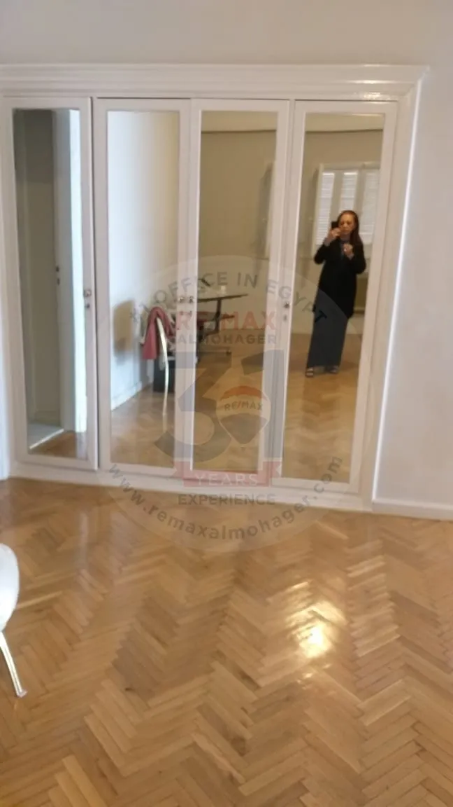 شقة للبيع في لاد سكيب فيو في الميرغني