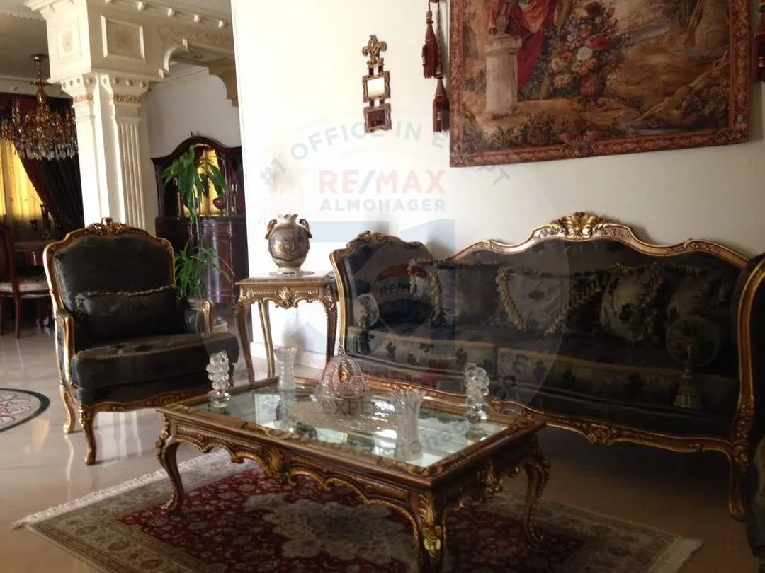 Apartment for sale in Dokki, Giza, 253 m