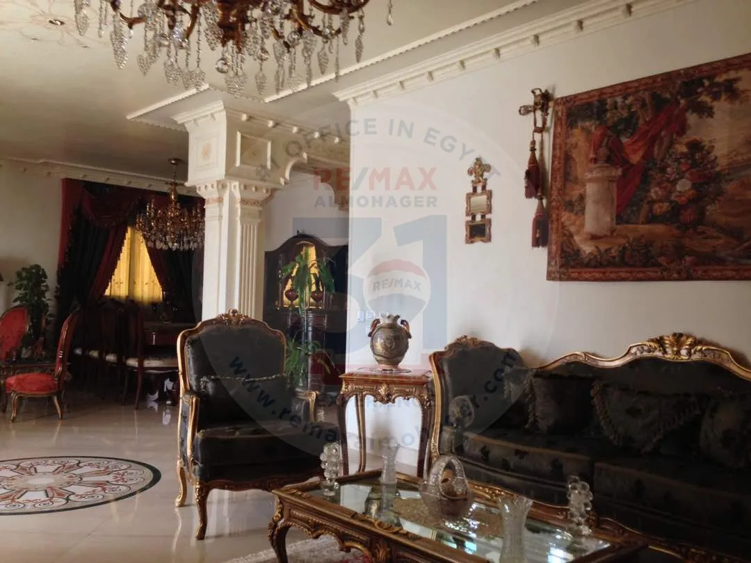 Apartment for sale in Dokki, Giza, 253 m