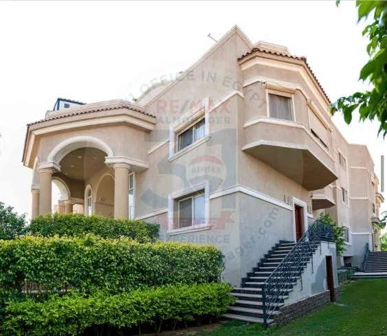Palace for sale, Golf City, Obour, 2450 meters