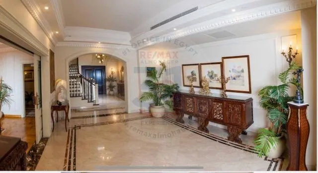 Palace for sale, Golf City, Obour, 2450 meters
