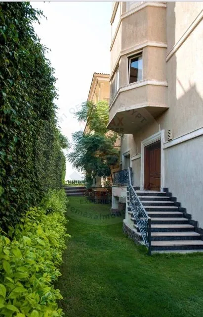 Palace for sale, Golf City, Obour, 2450 meters