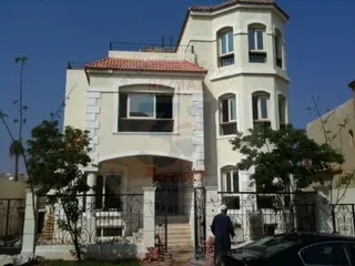 للايجار فى قطامية ريزدنس