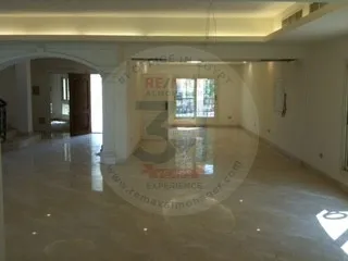 فيلا للايجار بالمطبخ ووالتكيفات بالقطامية