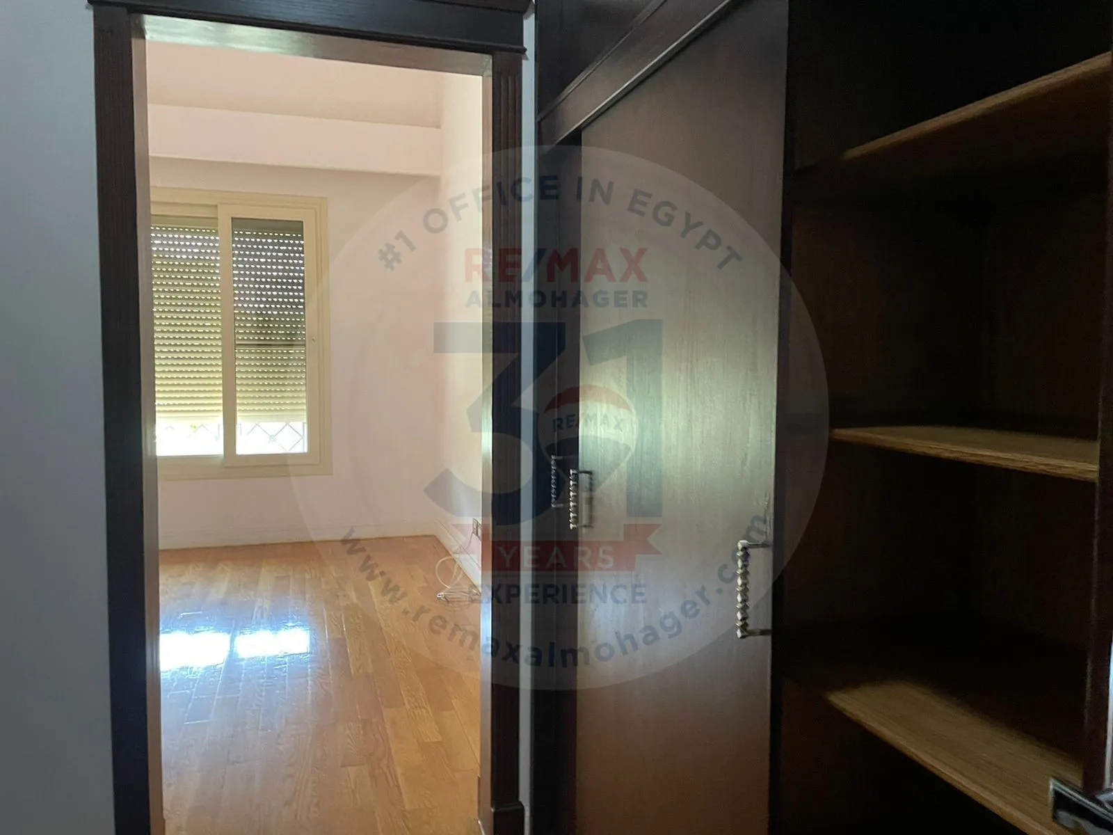 Apartments for rent at Lake view