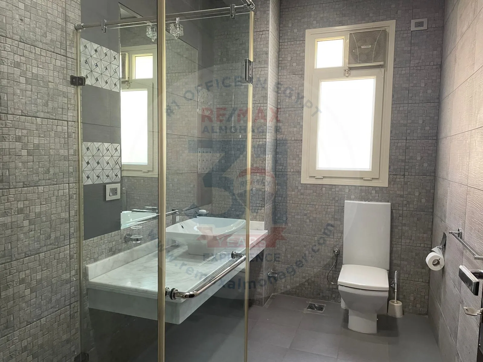 Apartment with garden for sale in Lake view  Compound