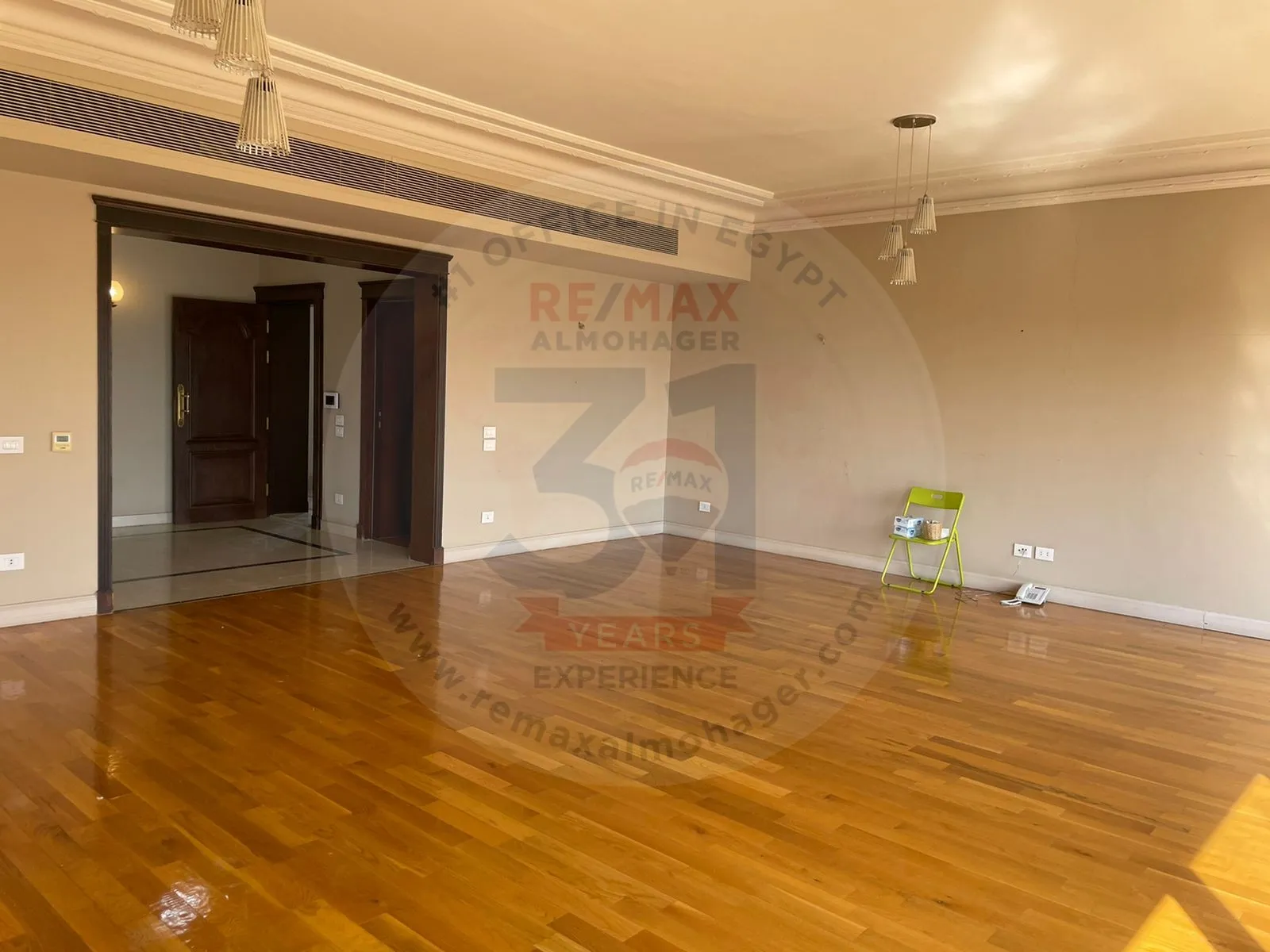 Penthouse at for rent in Lake view
